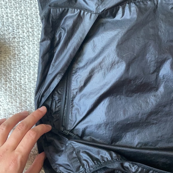 Lululemon run with it jacket - Picture 3 of 4